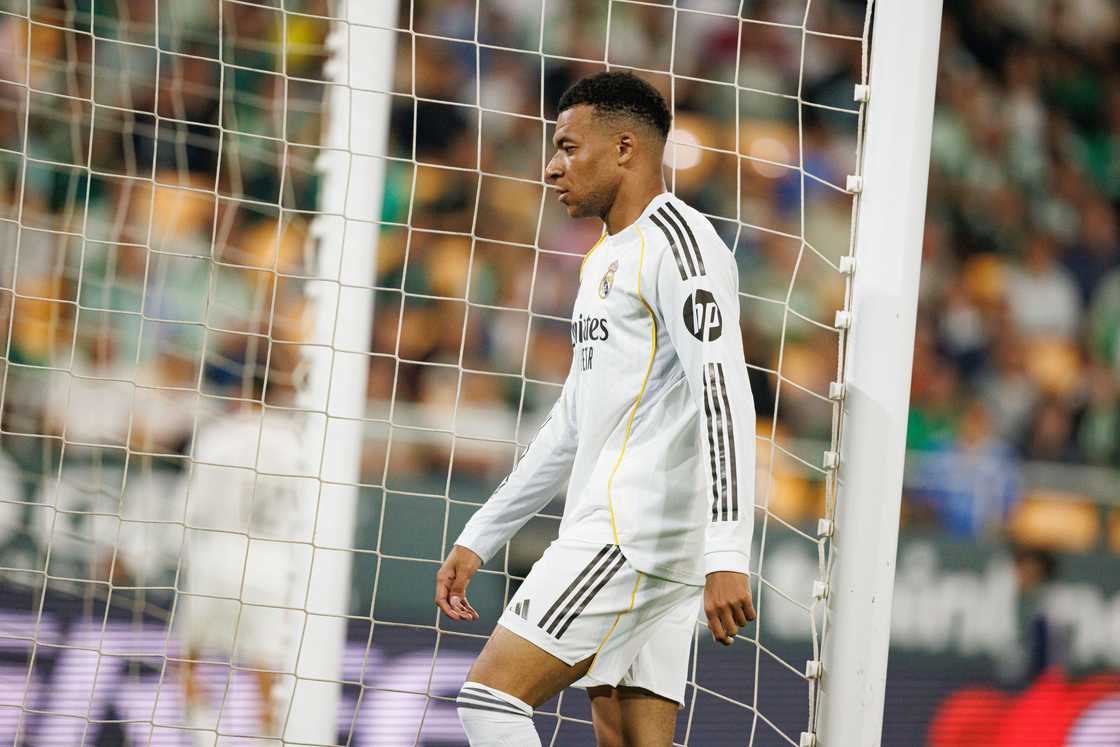 Kylian Mbappé’s entourage respond to criticism amid reports of tension in Real Madrid dressing room