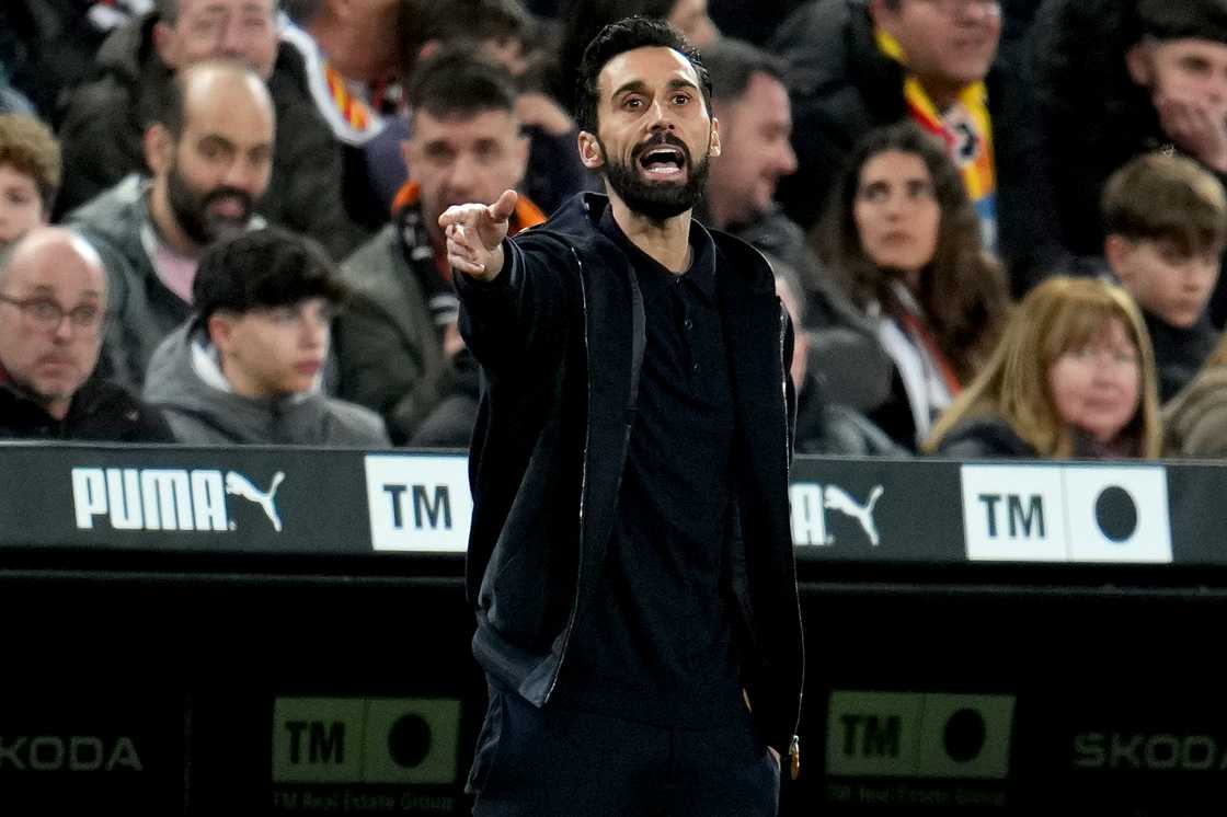 Flick ironic comment, Spanish football manager rivalry, Real Madrid vs Barcelona, Arbeloa squad management, Flick Copa del Rey reaction, Arbeloa coaching style, Flick Barcelona defeat, Real Madrid coaching news, Arbeloa competition with Flick