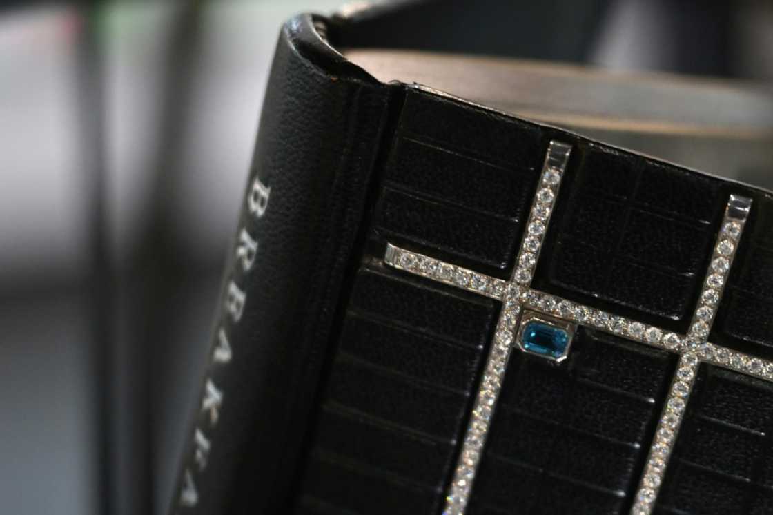 The one of a kind volume is signed by the author and decorated with almost 30 carats of diamonds The one of a kind volume is signed by the author and decorated with almost 30 carats of diamonds