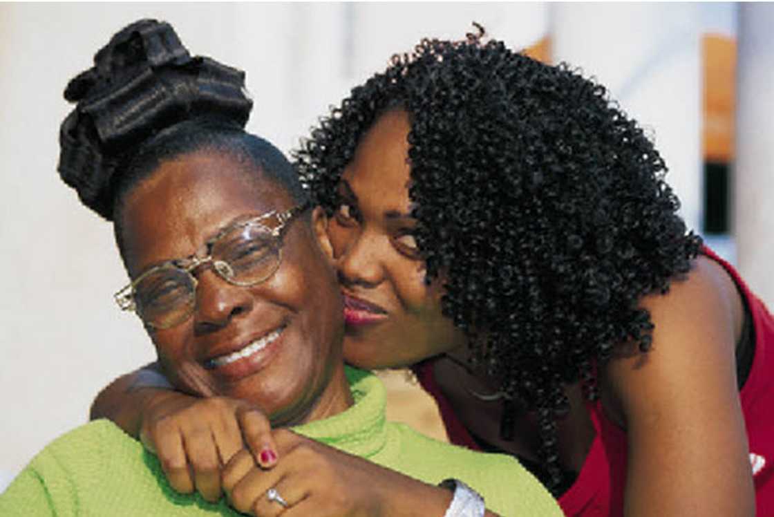 5 ways by which every Ghanaian woman can make their mother-in-law like them