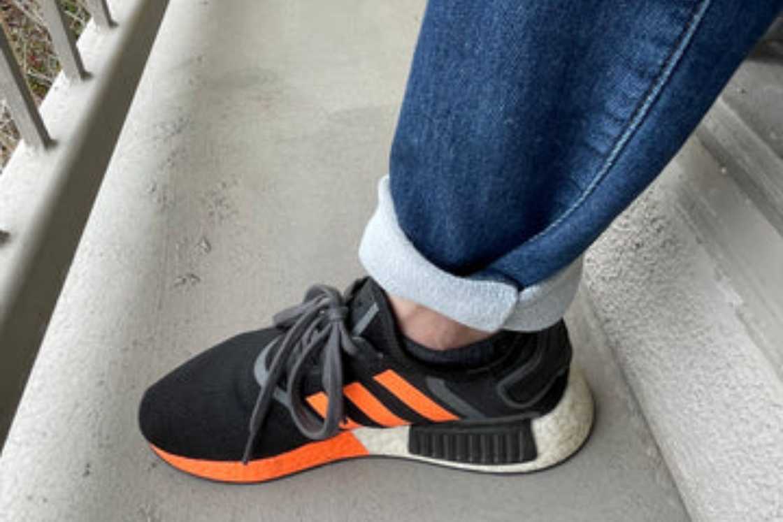 how to cuff jeans how to cuff jeans