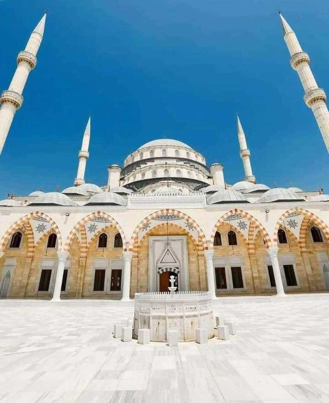 Ghana National Mosque opened and ready for use by the public; photos drop Ghana National Mosque opened and ready for use by the public; photos drop