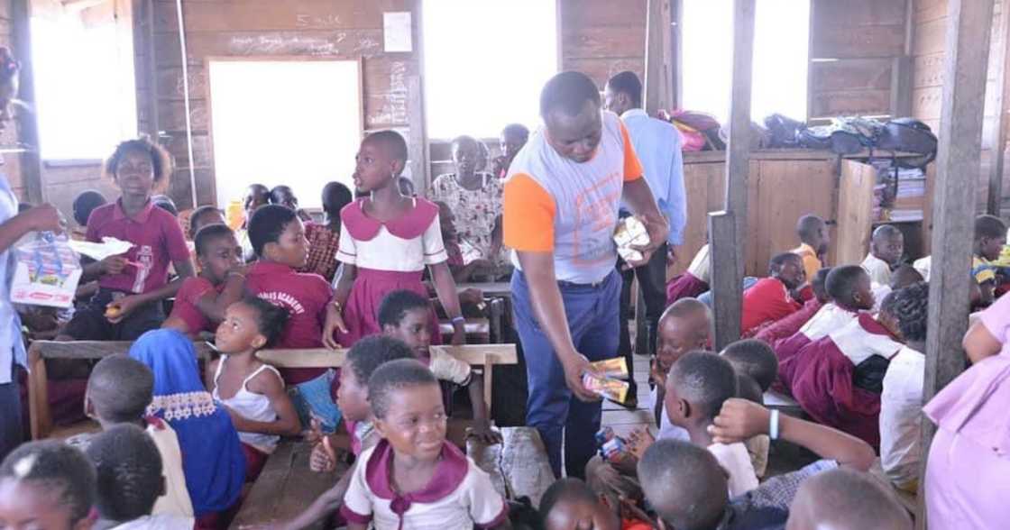 The story of how a Ghanaian man became a humanitarian after being a truck pusher The story of how a Ghanaian man became a humanitarian after being a truck pusher