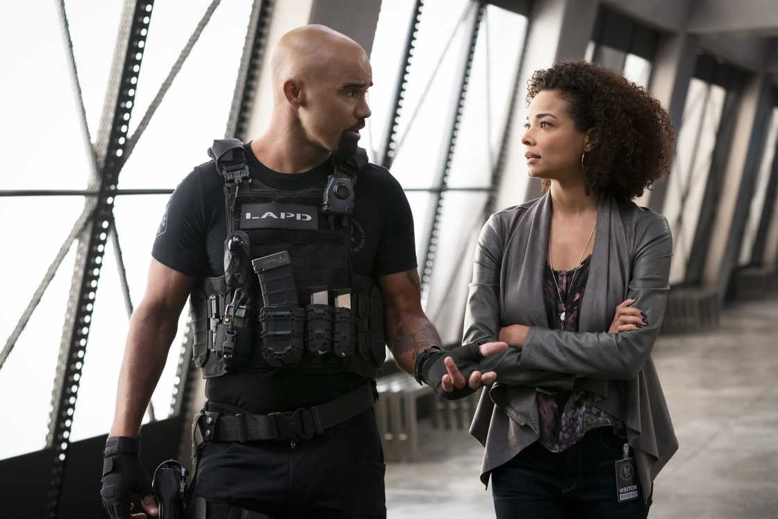 who is shemar moore's girlfriend on swat