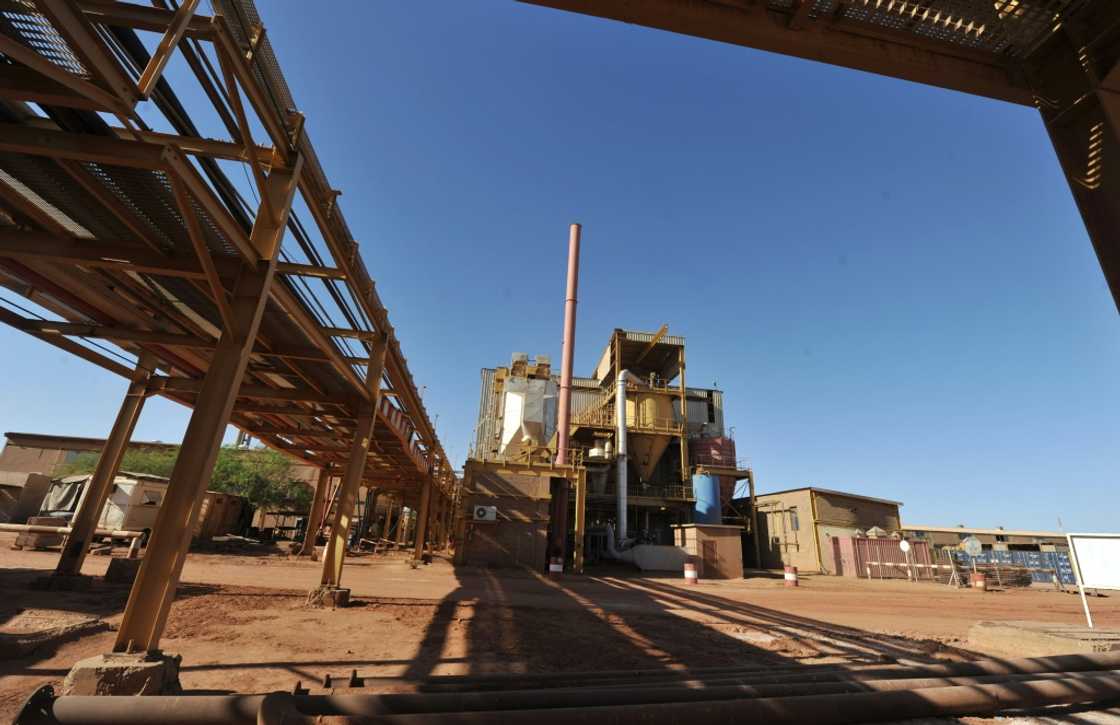 Falling prices and rich deposits that have opened up in other countries have made times hard for Niger's uranium mines Falling prices and rich deposits that have opened up in other countries have made times hard for Niger's uranium mines