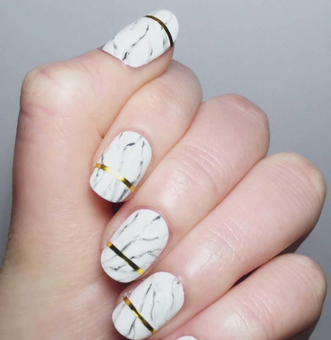 Marble nails