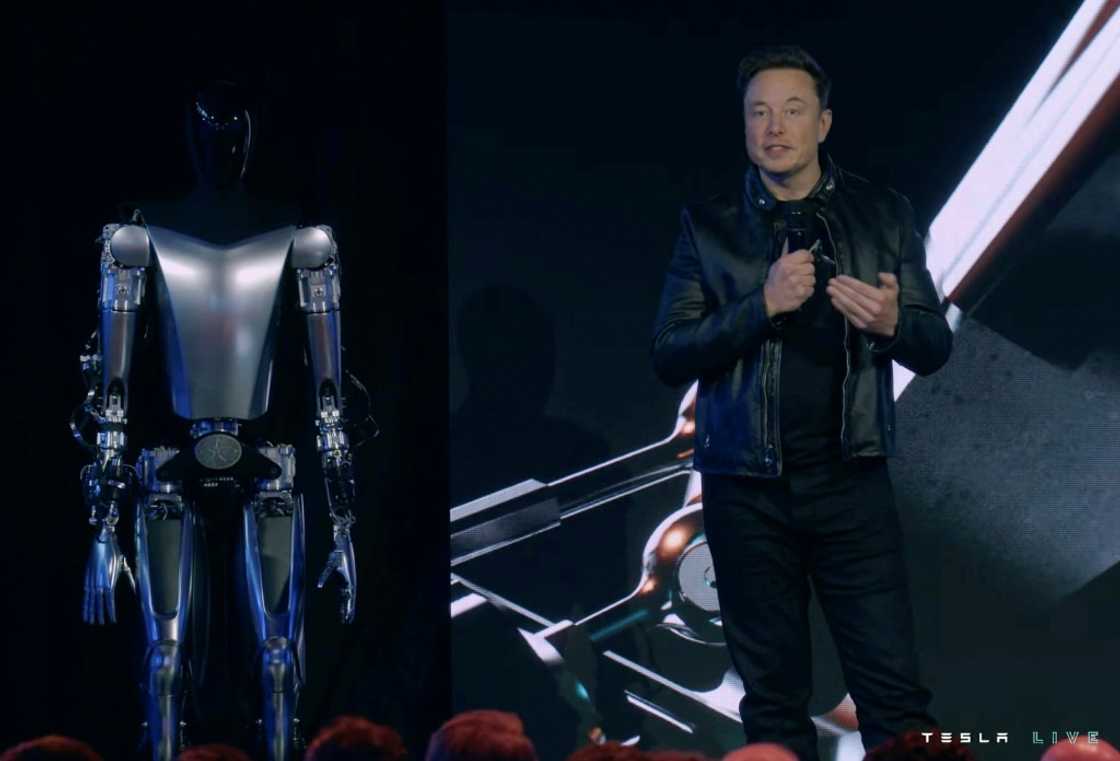 Elon Musk says an Optimus humanoid robot that Tesla is developing could be priced at less than $20,000 and wind up doing most of the work while people reap the benefits. Elon Musk says an Optimus humanoid robot that Tesla is developing could be priced at less than $20,000 and wind up doing most of the work while people reap the benefits.