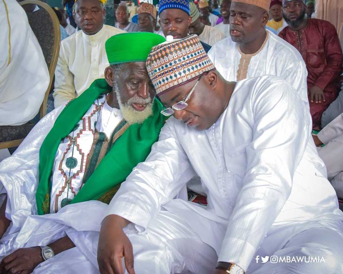 National Chief Imam loses son Abubakar Sharubutu: Vice President Bawumia mourns with him National Chief Imam loses son Abubakar Sharubutu: Vice President Bawumia mourns with him