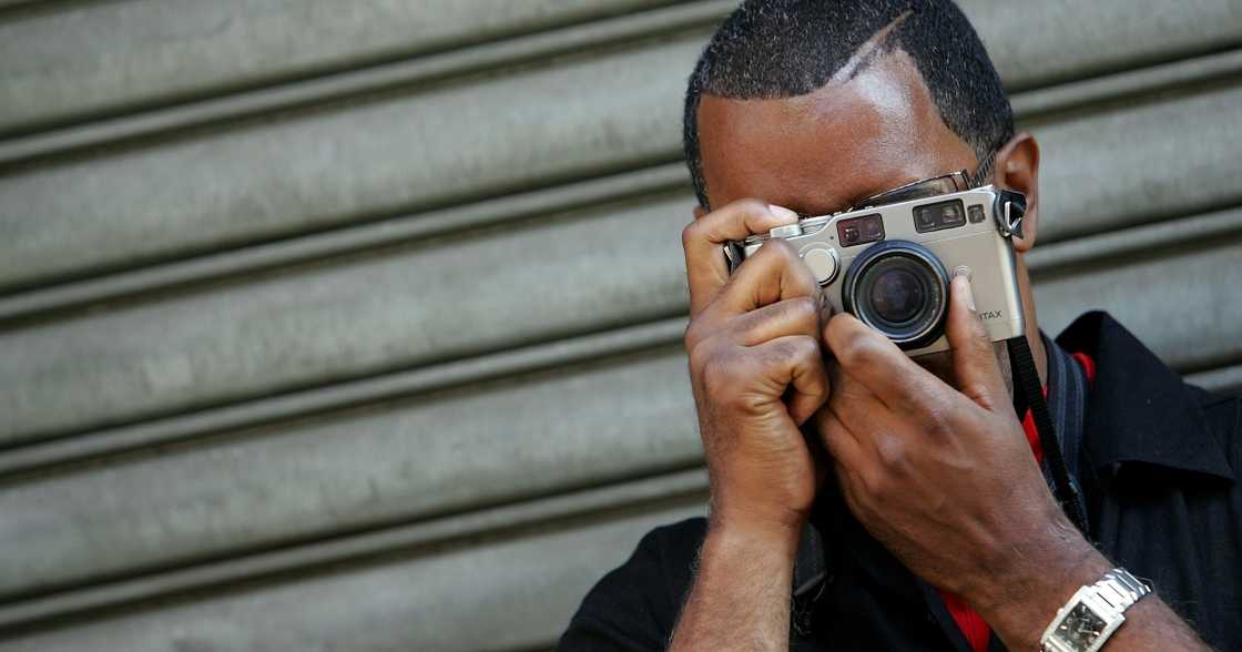 A photographer decides to help his friend reduce cost at his wedding only to be refused food