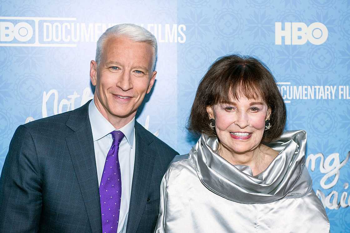 Journalist Anderson Cooper and artist Gloria Vanderbilt Journalist Anderson Cooper and artist Gloria Vanderbilt