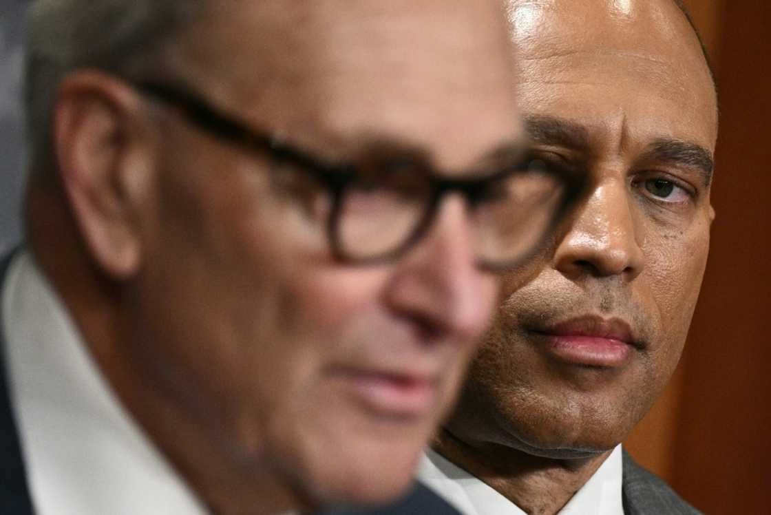 US Senate Minority Leader Chuck Schumer (L), and House Minority Leader Hakeem Jeffries met Donald Trump and top Republicans but were unable to reach an agreement US Senate Minority Leader Chuck Schumer (L), and House Minority Leader Hakeem Jeffries met Donald Trump and top Republicans but were unable to reach an agreement