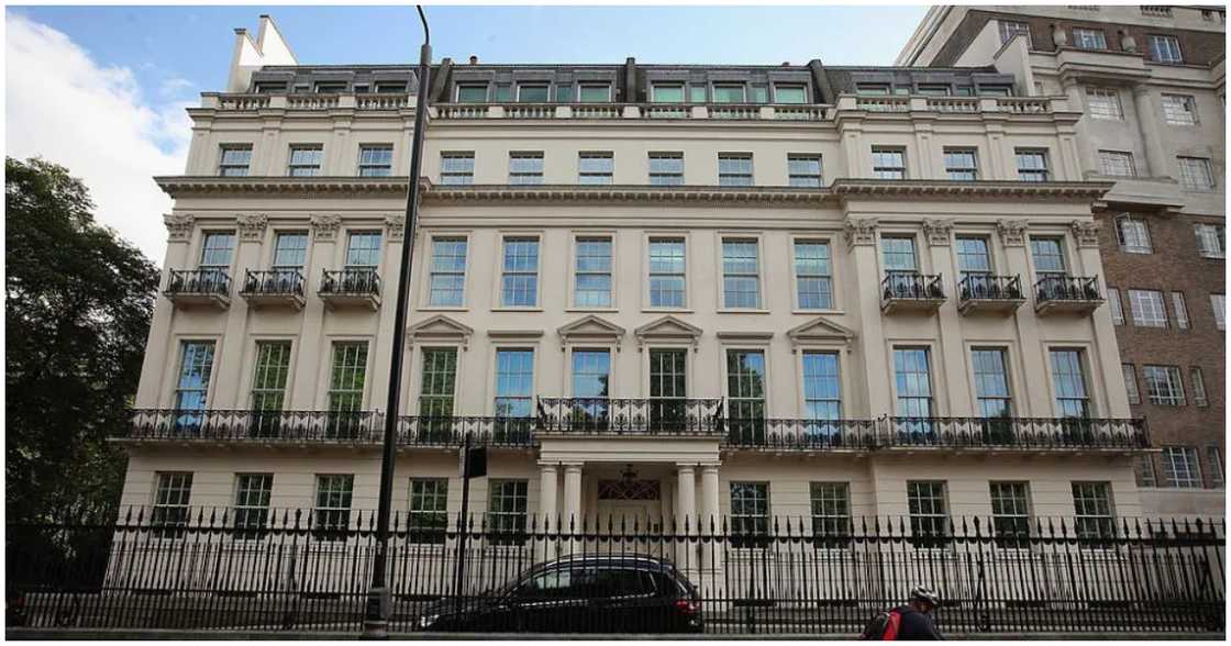 Another view of the residence Another view of the residence