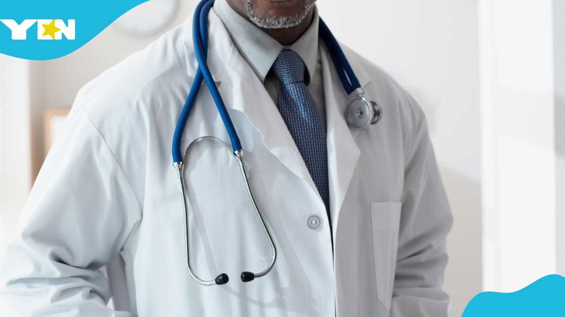 The police have arrested a man for allegedly impersonating a medical doctor and engaging in fraud. The police have arrested a man for allegedly impersonating a medical doctor and engaging in fraud.