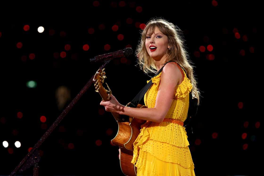 Taylor Swift performs at Melbourne Cricket Ground Taylor Swift performs at Melbourne Cricket Ground