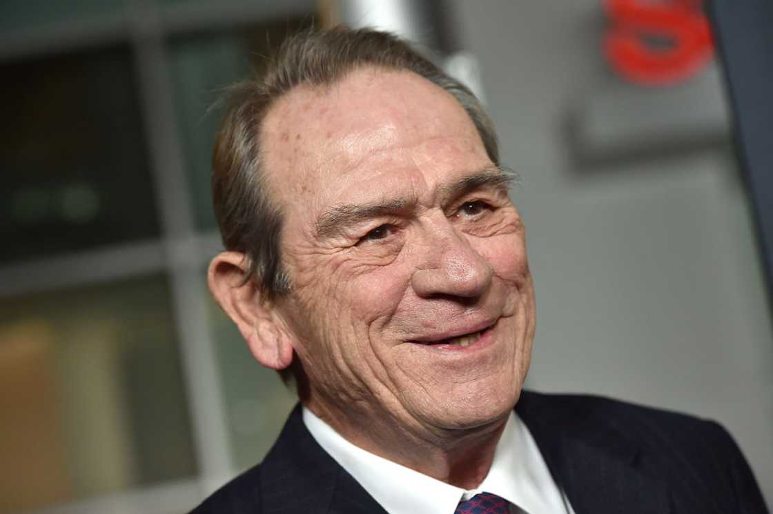 Does Tommy Lee Jones have a wife? Does Tommy Lee Jones have a wife?