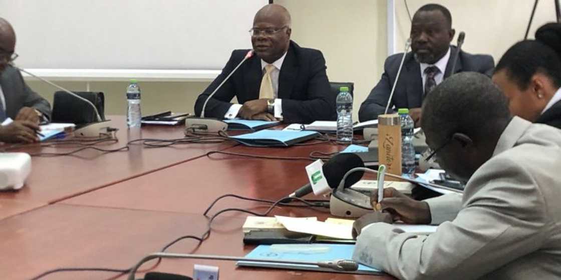 Adansi-Asokwa MP KT Hammond now claims he does not own a car days after 'fighting' at a fuel station over the recent price hikes Adansi-Asokwa MP KT Hammond now claims he does not own a car days after 'fighting' at a fuel station over the recent price hikes