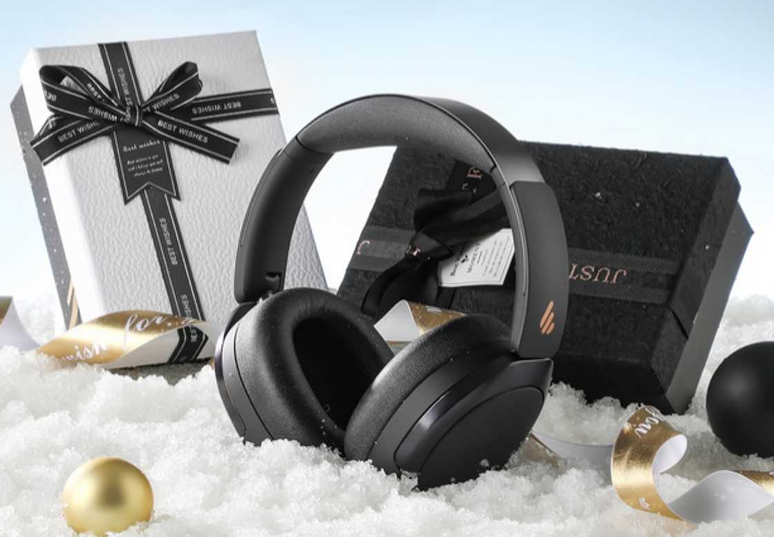 Headphones as a gift for a nurse Headphones as a gift for a nurse