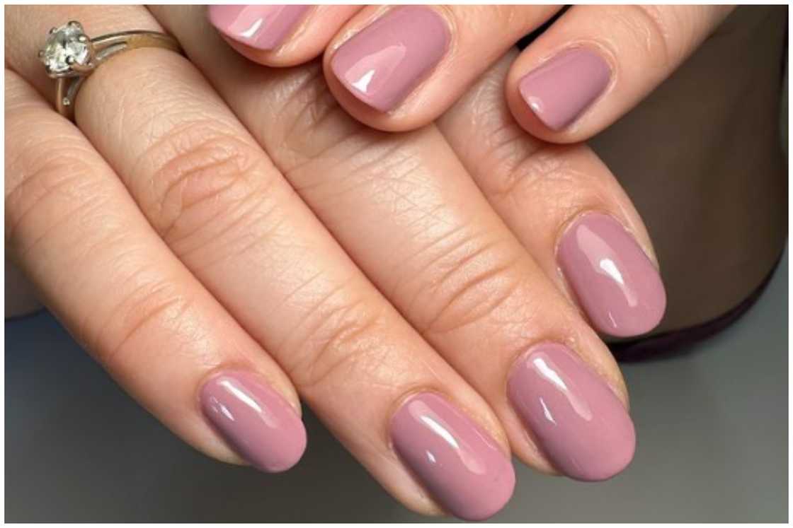 Mauve nails