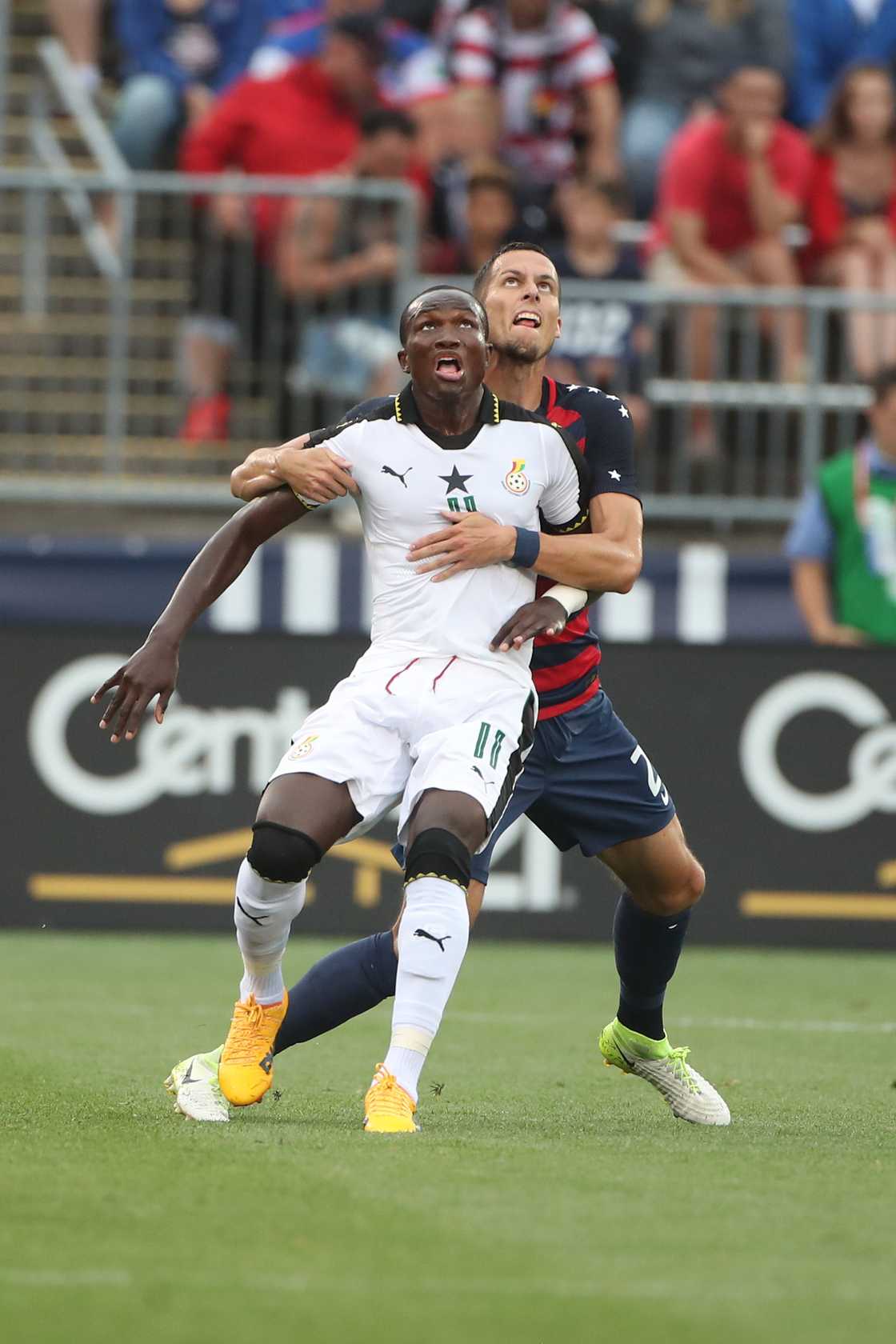 Raphael Dwamena's stats, Raphael Dwamena's death, Raphael Dwamena's Black Stars record, List of Ghanaian football stars who died on pitch Raphael Dwamena's stats, Raphael Dwamena's death, Raphael Dwamena's Black Stars record, List of Ghanaian football stars who died on pitch