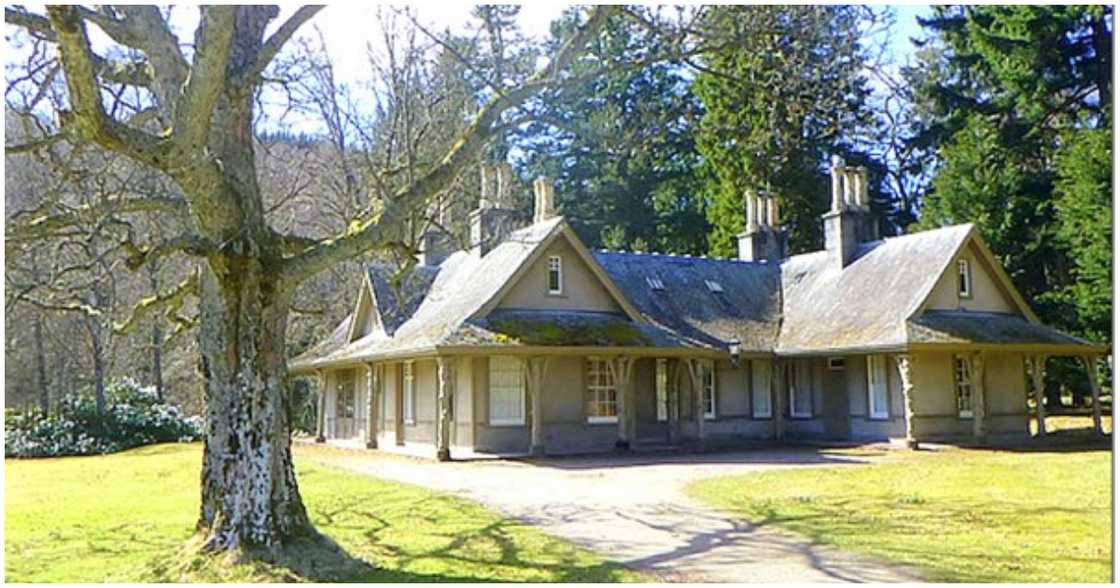 Tam-Na-Ghar Tam-Na-Ghar