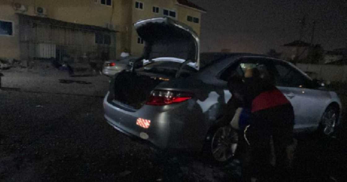 2017 University of Ghana graduate now works as car wash attendant 2017 University of Ghana graduate now works as car wash attendant