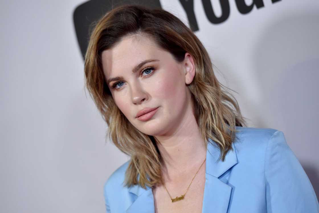 Ireland Baldwin in a blue blazer as she attends the Premiere of YouTube Original's Justin Bieber: Seasons