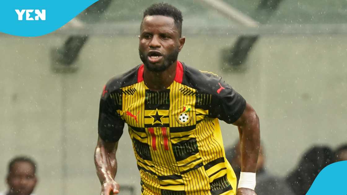 Mubarak Wakaso Confronts Young Player Over Hard Tackle, Sparks Fan Reaction