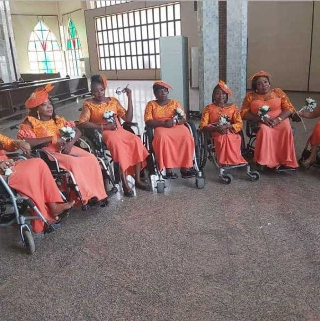 Beautiful photos as lady in wheelchair ties the knot with her bridal train also in wheelchairs Beautiful photos as lady in wheelchair ties the knot with her bridal train also in wheelchairs