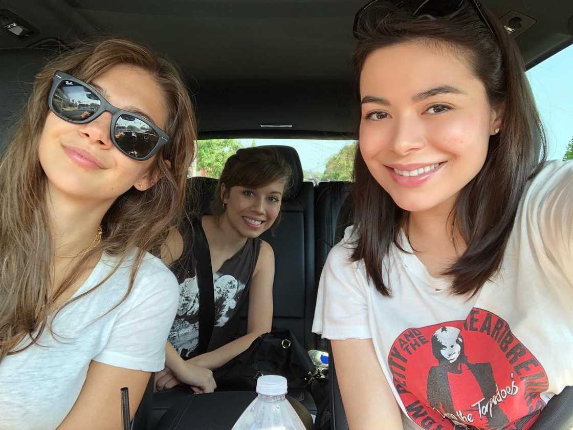 Are Miranda Cosgrove and Jennette McCurdy still friends?