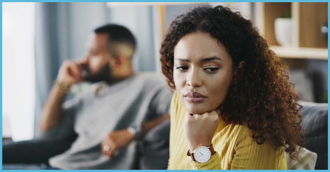 Ghanaian woman charms her husband Ghanaian woman charms her husband