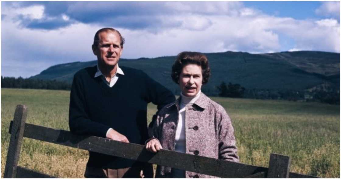 15 enchanting photos of Prince Phillip and Queen Elizabeth During their Younger Years 15 enchanting photos of Prince Phillip and Queen Elizabeth During their Younger Years
