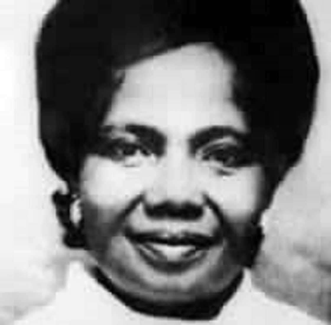 Docia Naki Kisseih: Meet the woman on the old ¢100 banknote (photos) Docia Naki Kisseih: Meet the woman on the old ¢100 banknote (photos)