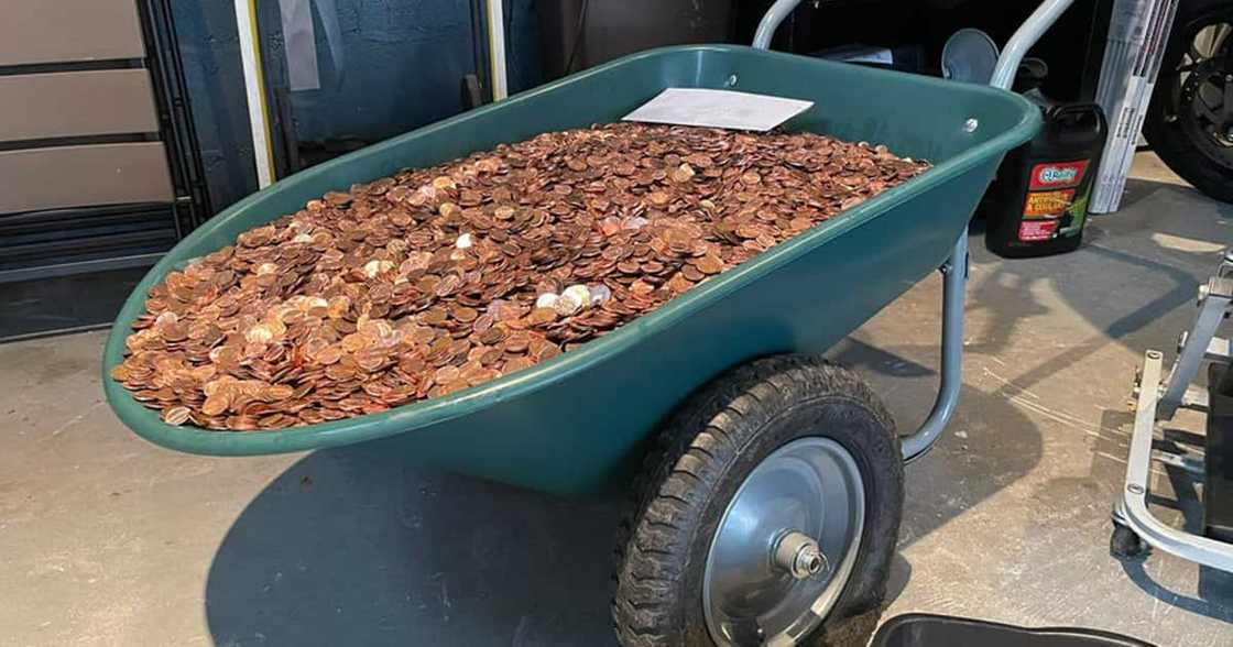 Andreas Flaten was paid in coins. Andreas Flaten was paid in coins.