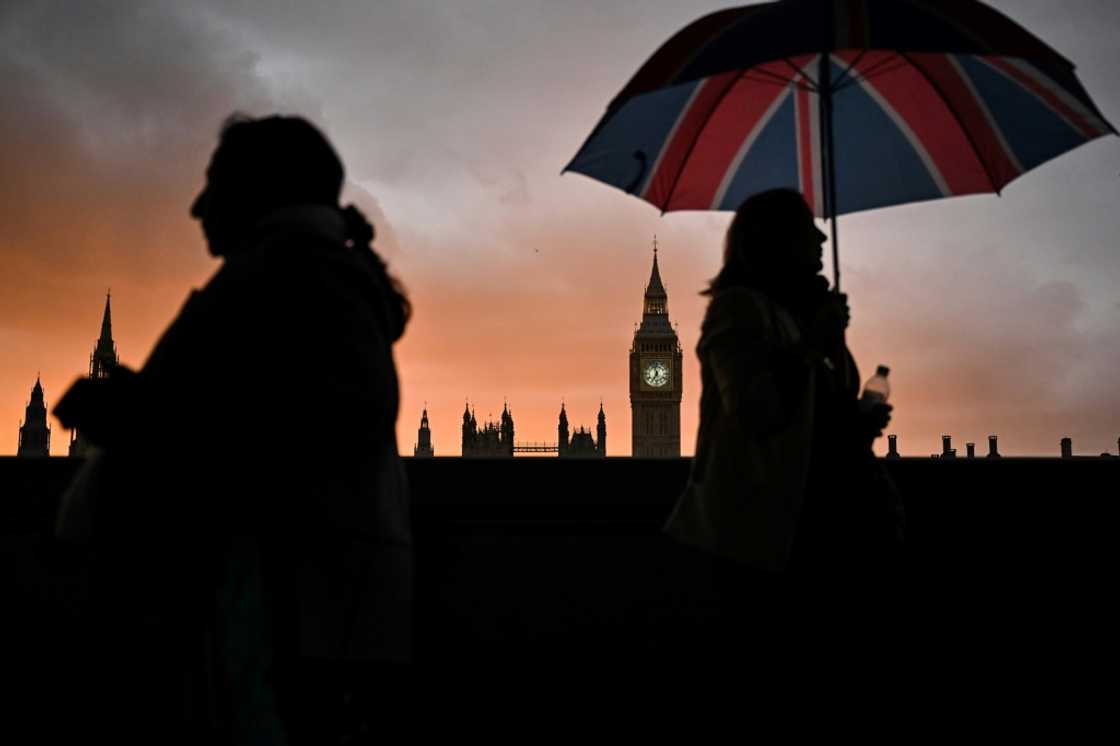 Big Ben begins chiming again on Sunday Big Ben begins chiming again on Sunday