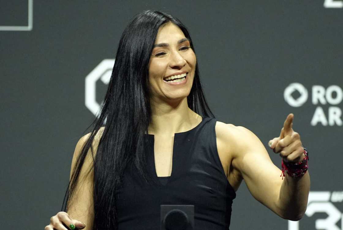 female MMA fighters female MMA fighters
