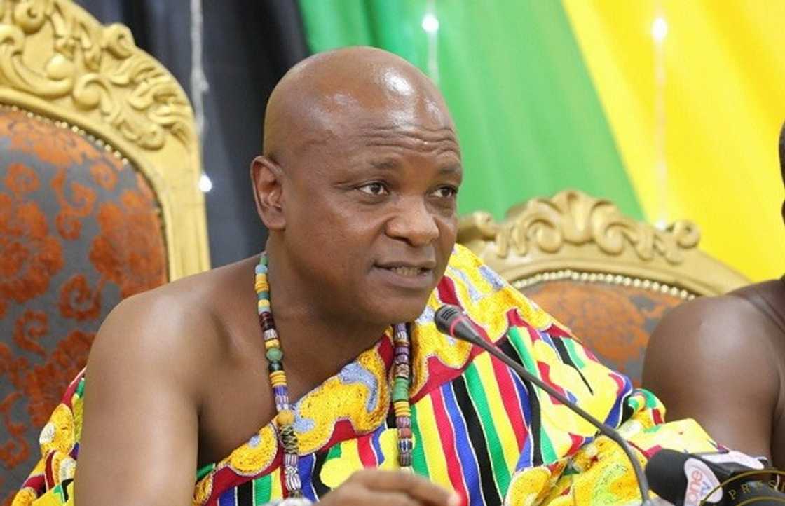 Togbe Afede has described the Akufo-Addo-led government’s promise of ‘no haircut’ as a mockery