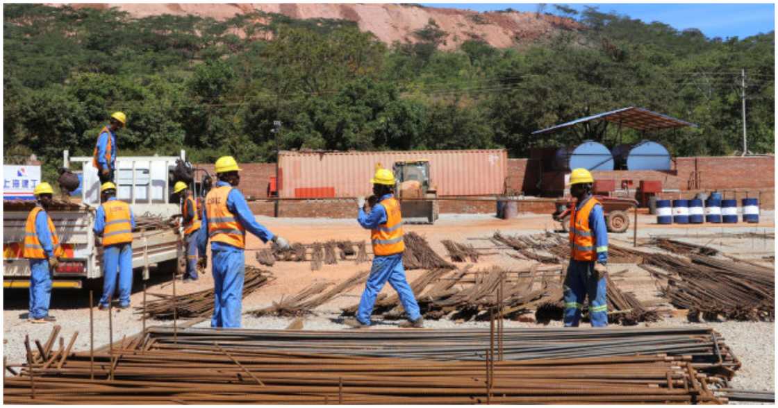 Workers at the Zimbabwe parliament building in 2018