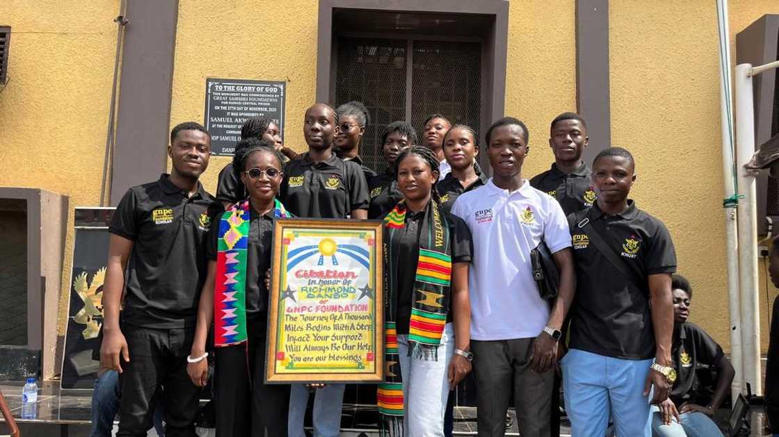 GNPC Scholars at Knust visit inmates at Kumasi Central Prisons.