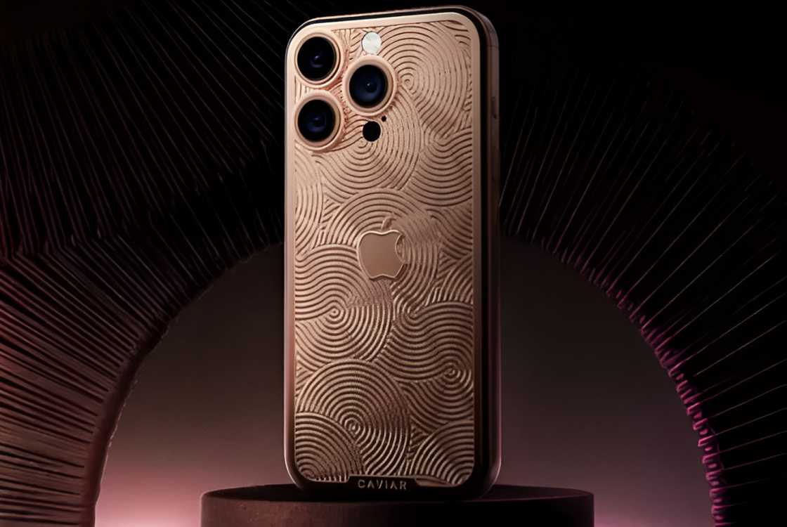 Caviar Duomo iPhone 16 Pro Max on display Caviar Duomo iPhone 16 Pro Max on display