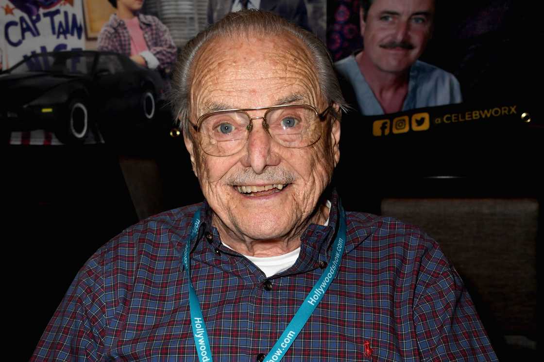 William Daniels is at The Hollywood Show held at Los Angeles Marriott Burbank Airport