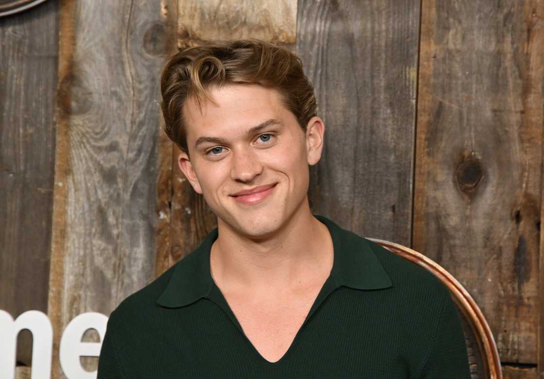 Deacon Phillippe in a green outfit Deacon Phillippe in a green outfit