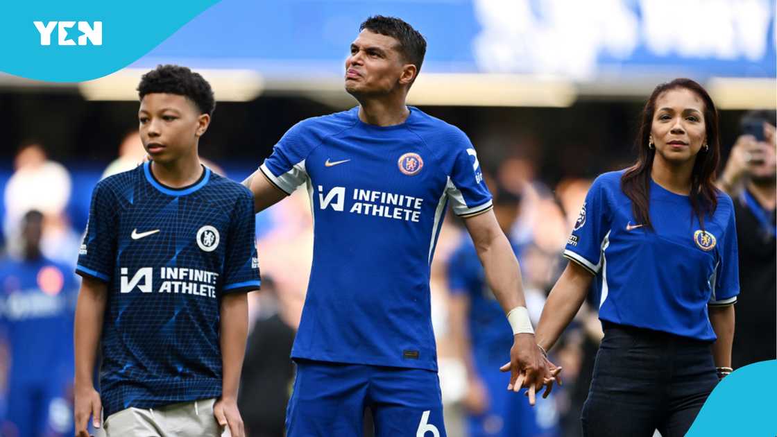 Thiago Silva, Angela Maria da Silva, mother's passing, footballer condolences, UEFA Europa League, heartfelt tribute, social media tributes, Brazilian defender, Fluminense, Chelsea, FC Porto.