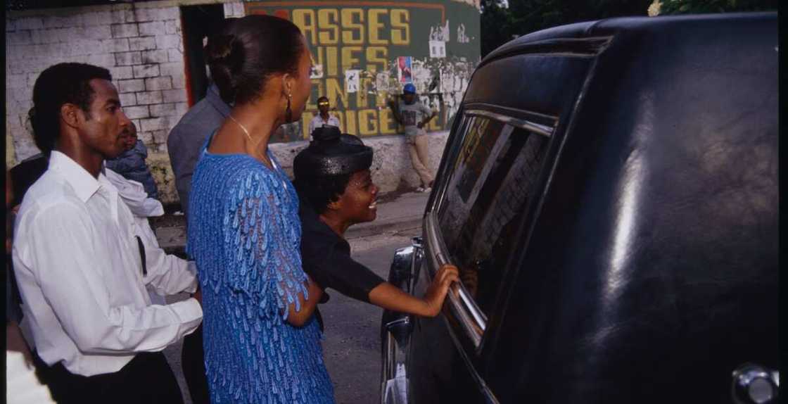 Ghanaian lady Loses 35 Pieces of Large-Sized Pizza sent for her b'day as she Couldn't pay GHc 12 for Delivery Ghanaian lady Loses 35 Pieces of Large-Sized Pizza sent for her b'day as she Couldn't pay GHc 12 for Delivery