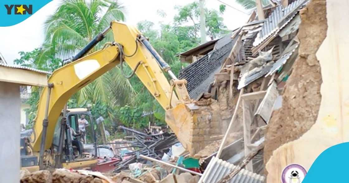 Severe floods in Ghana, Central Region, Cape Coast, 377 displaced, 155 unsafe buildings, building demolition. Severe floods in Ghana, Central Region, Cape Coast, 377 displaced, 155 unsafe buildings, building demolition.