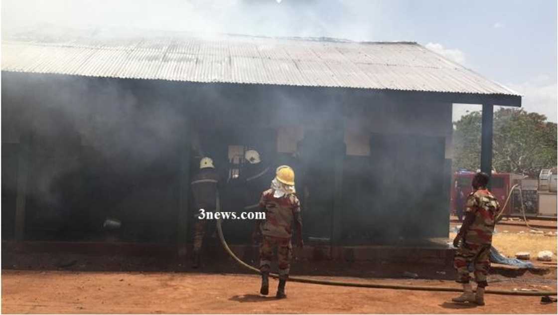Sad photos and video emerge online as fire damages properties at St Francis SHS Sad photos and video emerge online as fire damages properties at St Francis SHS