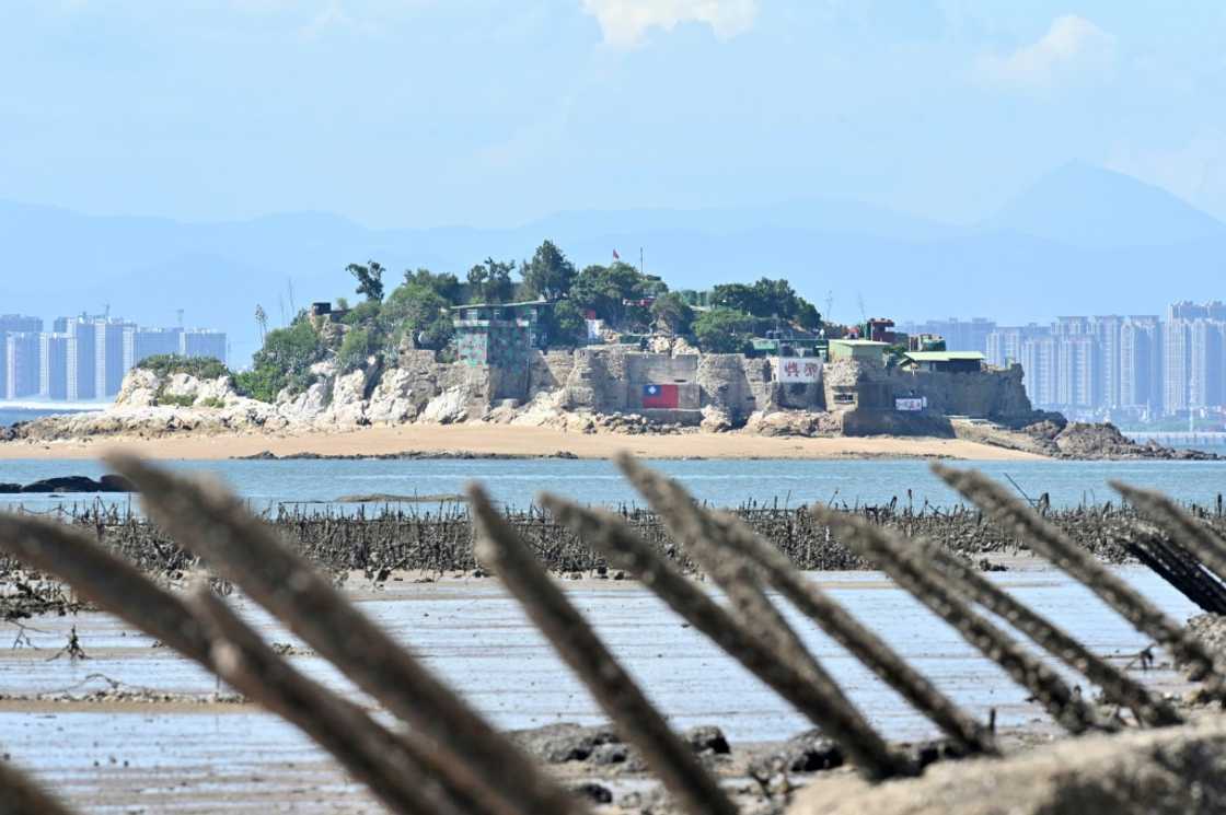 Anti-landing spikes line the coast of Lieyu islet on Taiwan's Kinmen Islands, which lie just 3.2 kilometres from mainland China Anti-landing spikes line the coast of Lieyu islet on Taiwan's Kinmen Islands, which lie just 3.2 kilometres from mainland China