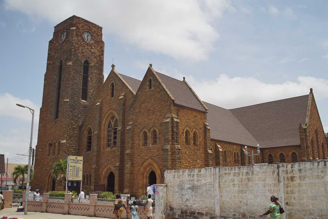 Methodist Church Car, Road Accidents in Ghana, Fatal Accidents in Ghana, Ghana Ambulance Service, Ghana Police Service.