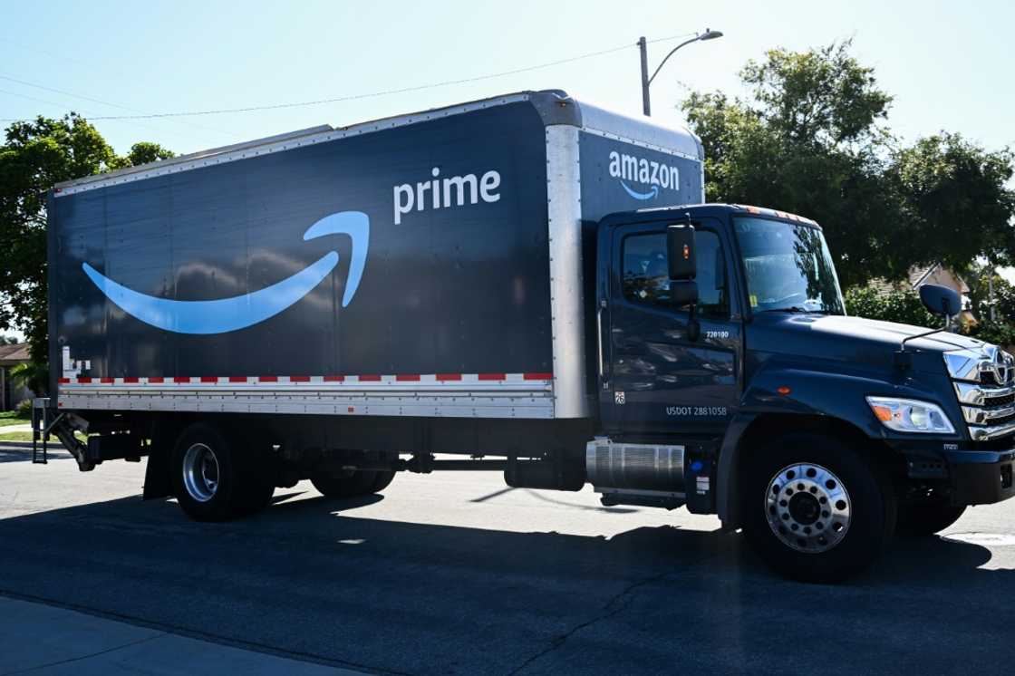 Amazon is ramping up the use of drones and robotics to more efficiently deliver online orders Amazon is ramping up the use of drones and robotics to more efficiently deliver online orders
