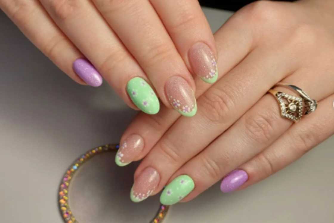 French manicure ideas with colour