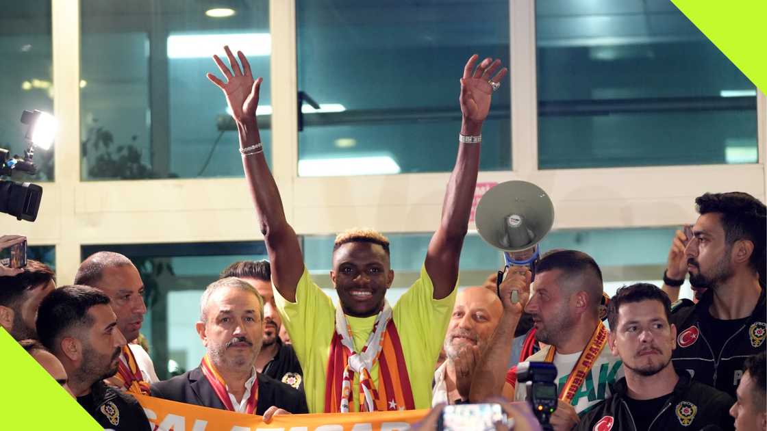 Victor Osimhen waves to Galatasaray fans after arriving at Istanbul. Victor Osimhen waves to Galatasaray fans after arriving at Istanbul.